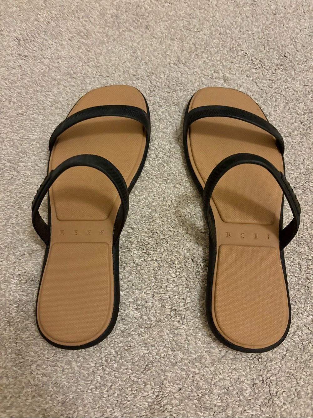 New Women’s Reef Black Strappy Slide Sandals Size 7 - Picture 3 of 5